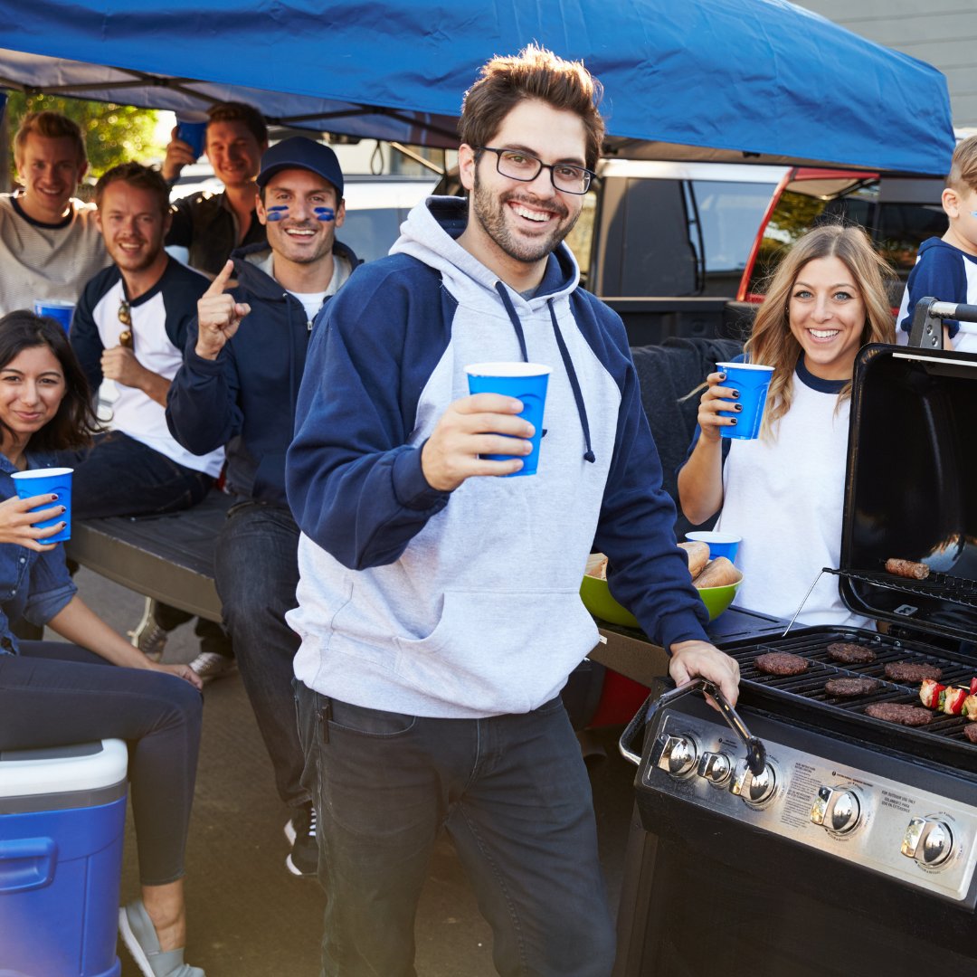 AlabamaGrocers's tweet image. Nothing is better than football, tailgates and ready-to-drink cocktails! Alabama laws force spirit-lovers to make special trips to buy your favorite drinks. Take action for #teamspirits to urge legislators to expand the places where #RTDs are sold! bit.ly/AL-RTDs