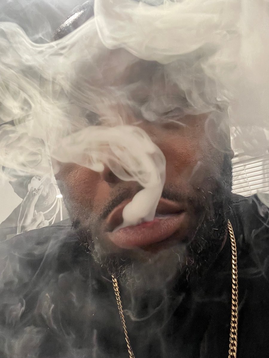 KillerMike's tweet photo. A lie don't care who tell it and good weed don't care who smell it!  Ya'll have a dope day.  🥰 https://t.co/BvwJzKmd9M