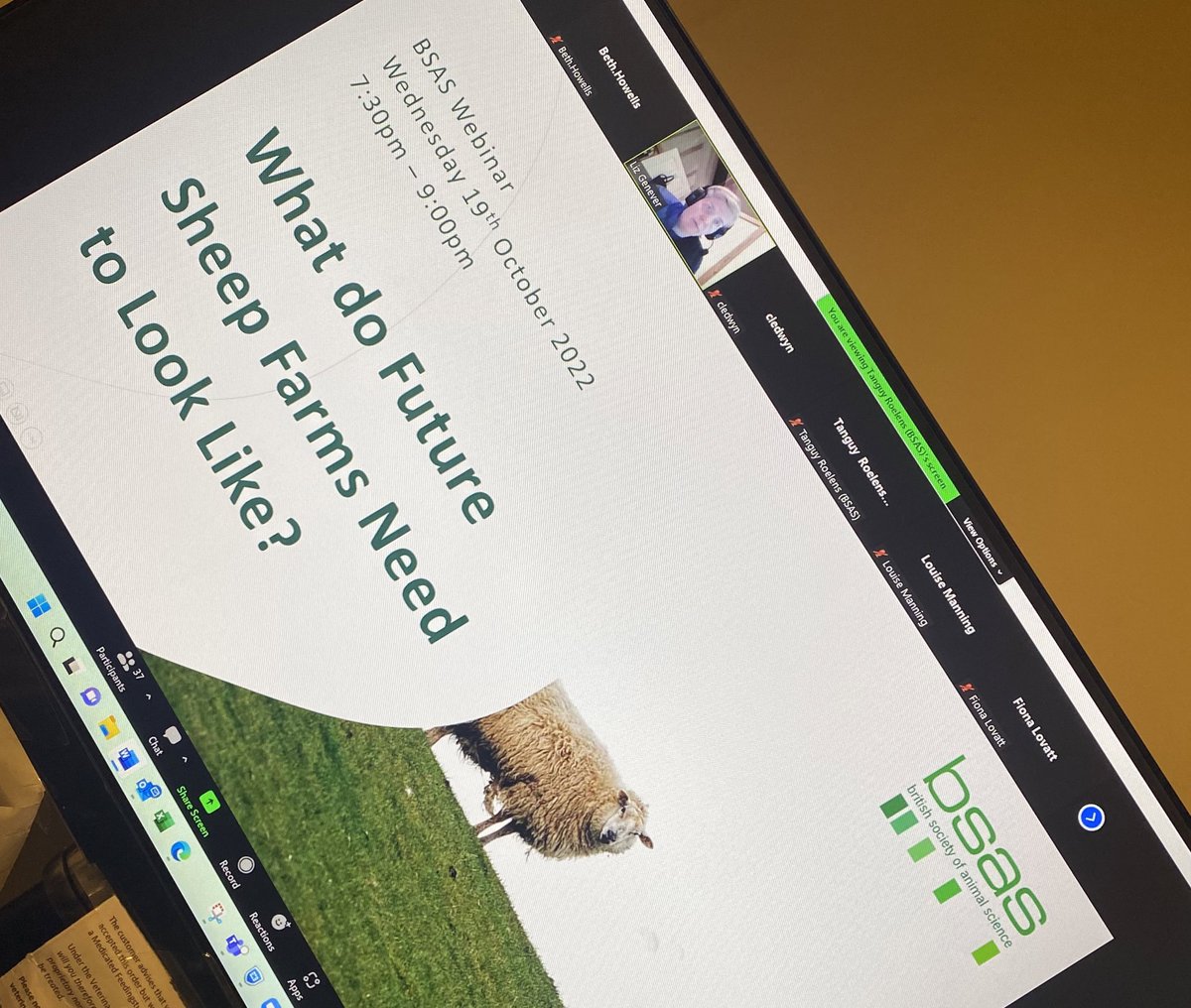 bethhowells8's tweet photo. Massive thanks @BSAS_org and @LizGenever for hosting this eve! Massive opportunities ahead 🐑🥩🌾! Also thanks to @foodsafetyljm @provenshedders and @FlockHealth #youth #futuresheep #skillset #foodforthought https://t.co/tSQTgrrSCZ