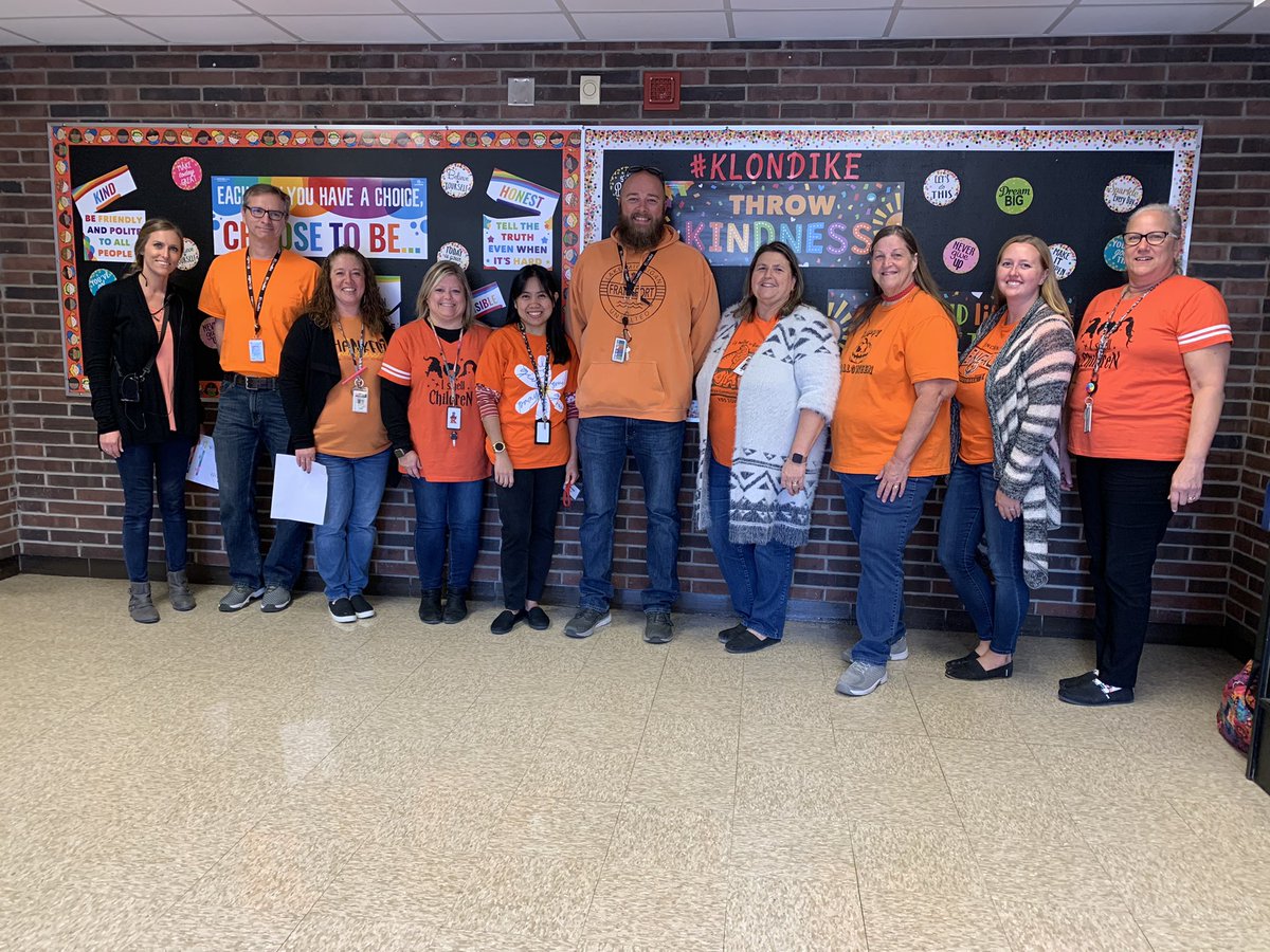 MrsTerriGriffin's tweet photo. Wearing our orange @KlondikeLane to show our support against @BullyingJcps #UnityDay2022, #JCPSBullyingPrevention #JCPSBullyBlockers @Olweus @mr_kicklighter @egriffin1114 @dowdy1st https://t.co/AyvgeCI3FT
