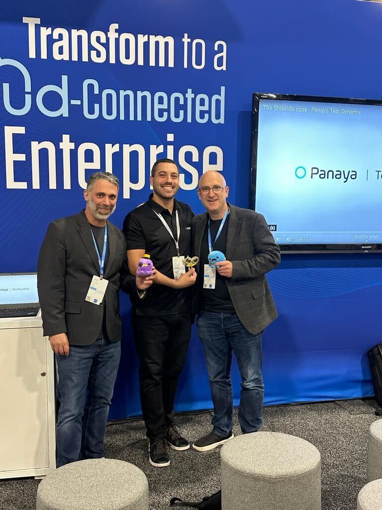Oktopost's tweet photo. What's #LilOkty up to at @oracle #CloudWorld?
Meeting the top advocate from @panaya! ๐ช
Nothing is more exciting than being with customers face to face! Roy Kidron was Panaya's #1 advocate in their recent employee advocacy competition ๐
#OCW #MMtribe @cday_uk @danielkushner https://t.co/owCZkxQYx3