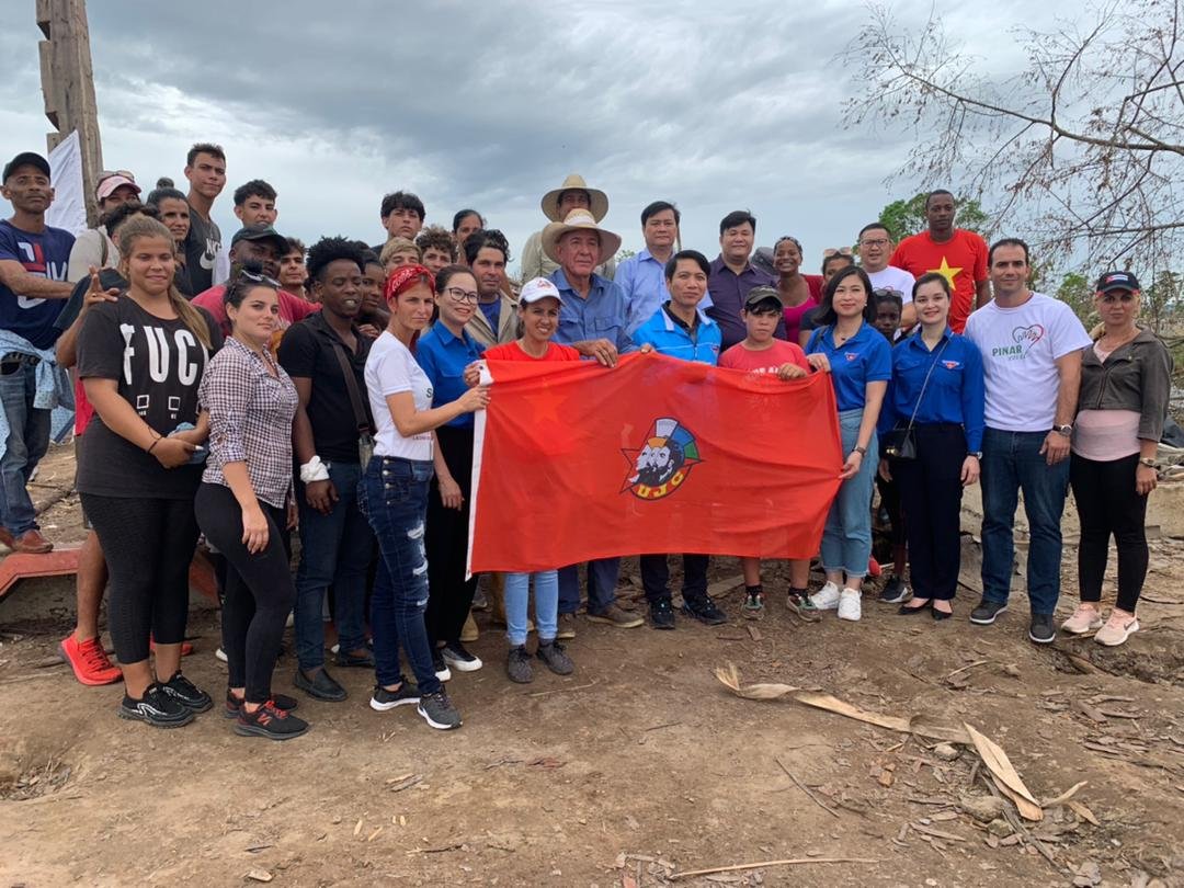 En la mañana de hoy, la delegación de la #UJC Ho Chi Minh intercambió con estudiantes de la Universidad de #PinarDelRio Hermanos Saíz Montes de Oca y visitó el municipio de San Luis. #CubaPorLaPaz ##CubaViveYAbraza @aylinalvarezG