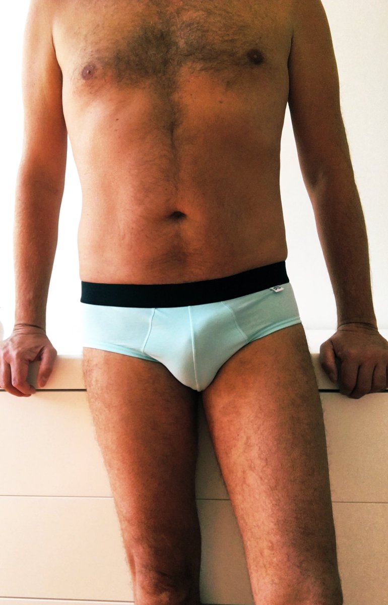 alexandre_vud's tweet photo. La collection d’#underwear s’agrandit avec @le_beau_tom . J’aime beaucoup 🤩 https://t.co/KYa2FeCt32