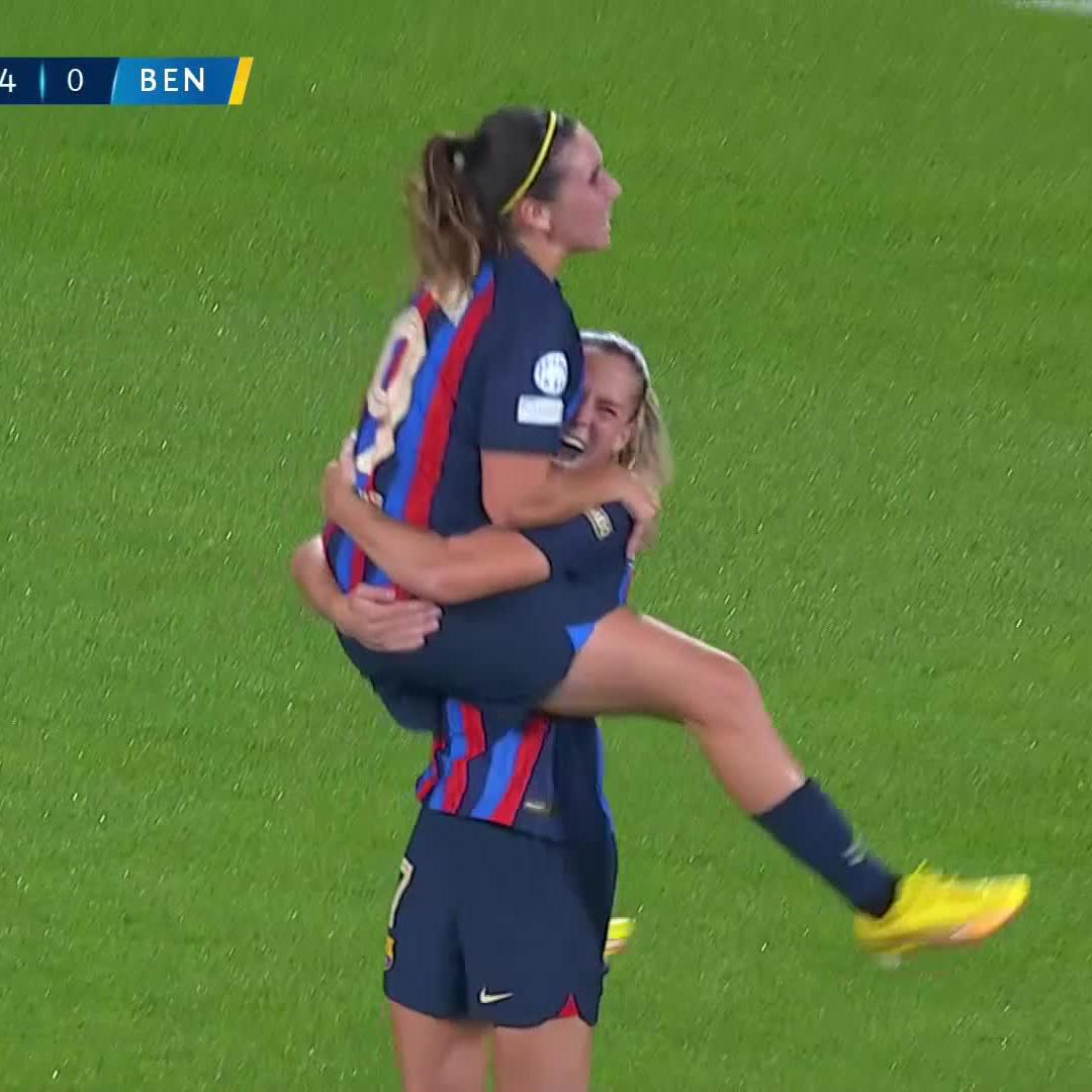 Barcelona get goal number 4️⃣ as Mariona Caldentey strikes it home ✨

#UWCL LIVE NOW ⬇️
🇬🇧 🎙 👉  🎙 👉  🎙 👉