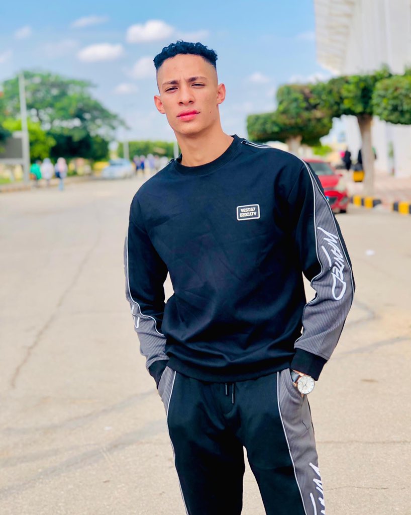 MafyaMostafa's tweet photo. نسخه واحده 🖤✨ https://t.co/xZc4HdMaoM