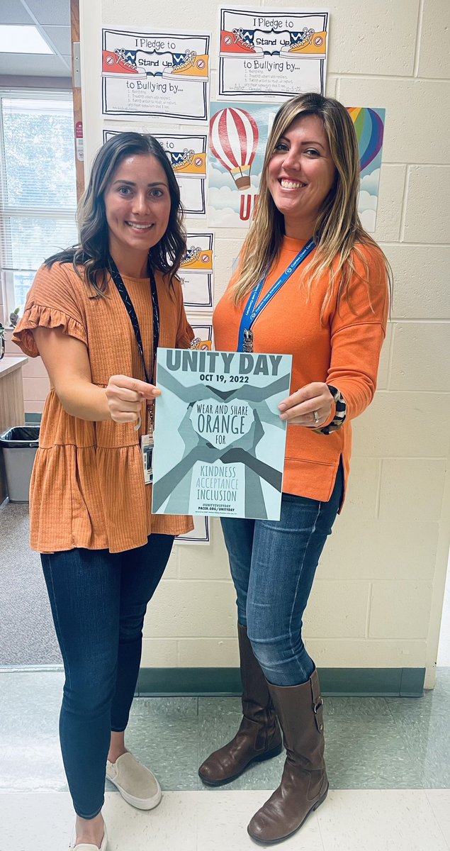 MrsJefferisCCE's tweet photo. 🧡 #UniteEveryDay @LeybleTaylor @cypresscreekvcs https://t.co/Z2yqF2kCCx