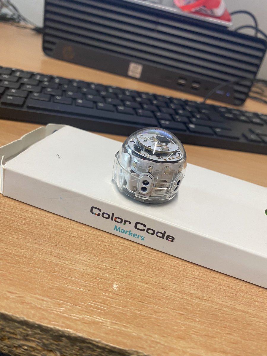 MissPSheffield's tweet photo. The simple joy of getting an Ozobot to do a tornado 👏🏼 Computing today was filled with learning about coding, of course it included some tinkering on scratch and then creating a sequence with the Ozo Bots 🤯 @EHUPriComputing @EHU_FOE https://t.co/hcCJqC8JdB