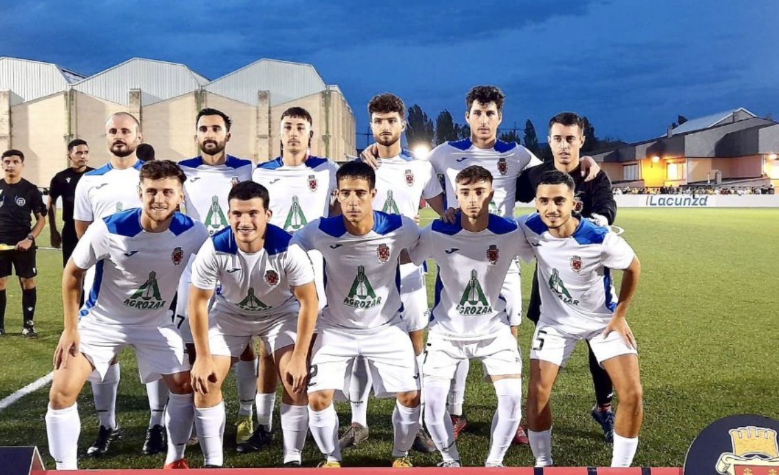 elchiringuitotv's tweet photo. ⚽️✅¡FINALES en la 𝐏𝐑𝐈𝐌𝐄𝐑𝐀 𝐑𝐎𝐍𝐃𝐀 de #CopaDelRey!

👉@cdamigo 0-3 @CDFuentesOf
👉Ceuta 6 de Junio 0-3 @CDAlcora
👉@CD_Algar 4-1 @melillacd
👉@CDSantaAmalia 2-1 @UniversitarioF2 

¡Nos vemos a las 23.45h en MEGA! https://t.co/TcrrW9EBrE