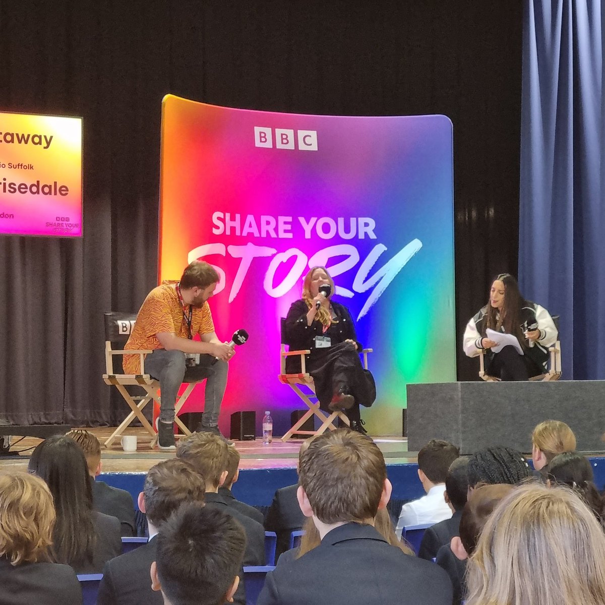 epamediastudies's tweet photo. We had an excellent day at school yesterday welcoming @bbc for 100 stories https://t.co/I8sjxey1l6