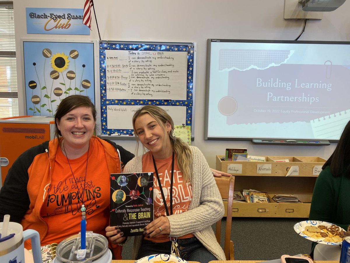 PtPleasantAACPS's tweet image. Happy first #UnityDay2022 with a focus on #Identity! Classes had deep conversations about what makes our #panthers unique. Thank you @Ms_Heady1 and Mr. Pack for leading teachers in an equity meeting after school! #AACPSAwesome #equity @AACountySchools