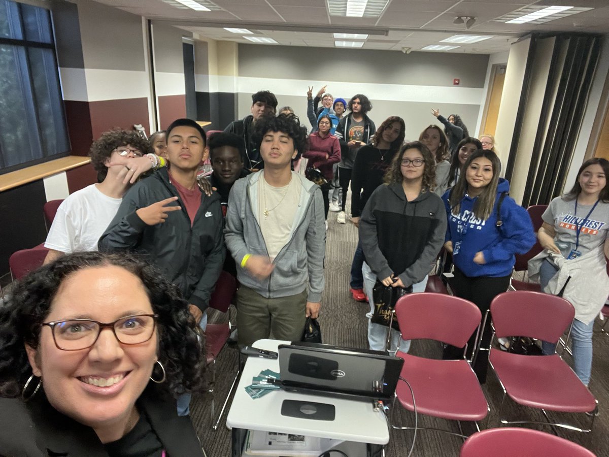 alemcclanahan's tweet photo. Facilitating a workshop at Steps 2 Empowerment Conference at Missouri State University today. Thank you @officialSPS Office of Equity and Diversity and the Missouri State University Multicultural Center for the opportunity! #community #leadershipspringfield #Academy https://t.co/IAeyqqV8Wi