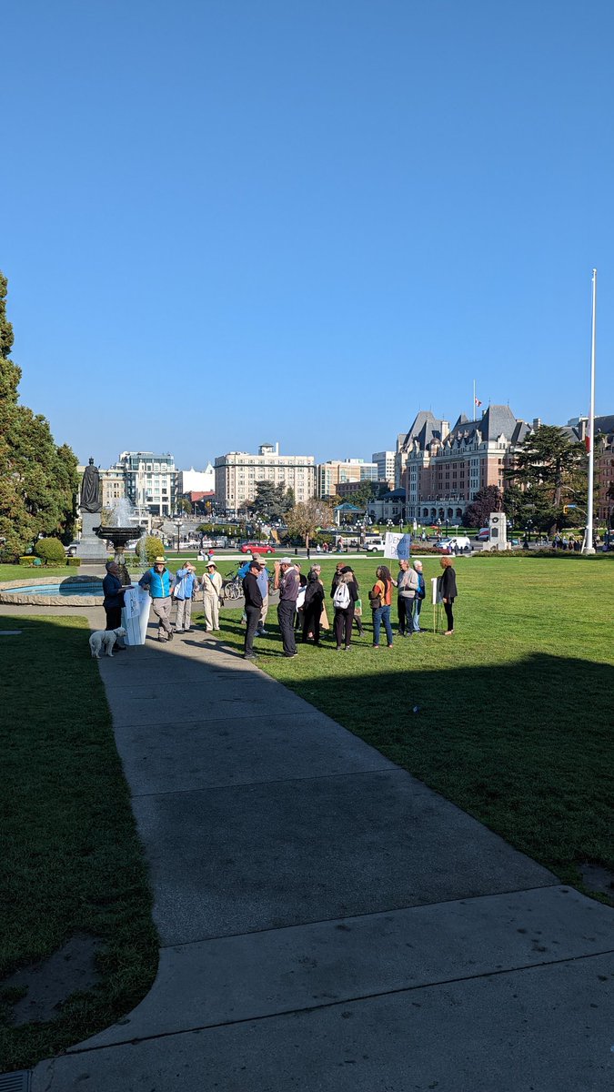 A small crowd of #LetHerRun folks starting to gather on the @BCLegislature front lawn for the 'Funeral for Democracy' (note the coffin) following the leaked NDP plans to disqualify @AnjaliApp from their leadership race. #BCpoli