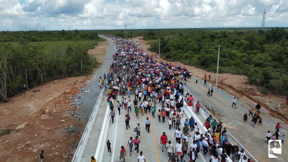 LaLuchaSigue79's tweet photo. #2022PuebloVictorioso | Para los habitantes de la zona, la inauguración del puente Wawa Boom es un sueño cumplido, la posibilidad de elevar sus condiciones de vida de manera sustancial y tener acceso más rápido a servicios de todo tipo, https://t.co/9zXvri2hzp