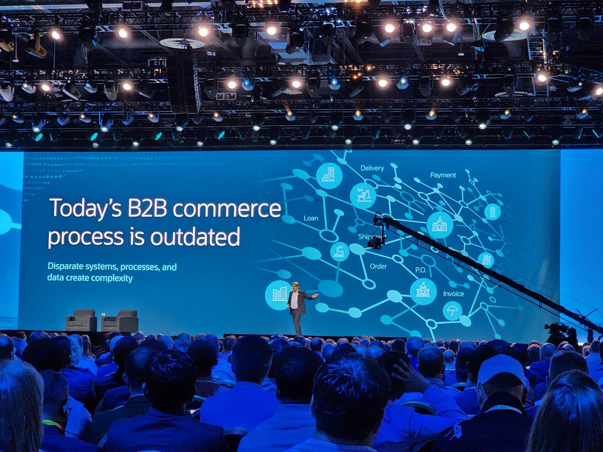 PatrickMoorhead's tweet photo. Kicking off with the biggest apps announcement, @Oracle B2B Commerce. Basically, a friction free way to do business with a network of external service providers. Banks, insurers, shippers, etc. Starts with @jpmorgan and @fedex. Via Oracle Fusion #ERP. This is a big deal.  #OCW https://t.co/7PCIbvhwYn
