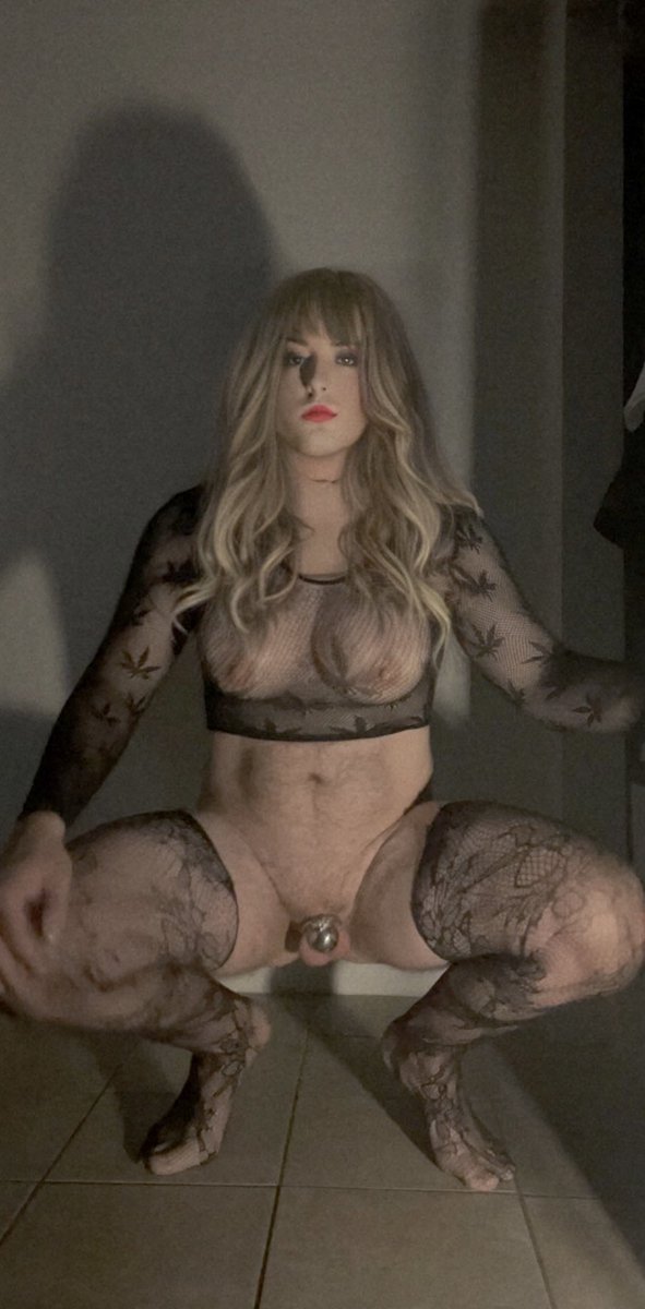 AlexandraSpade's tweet photo. My last face pic for a while… only leaving it up for a day, make sure to save and expose me for good.. retweet and you’ll get a pic in ur Dm of my sissy pussy  #sissy #sissyexposed #sissyexposure https://t.co/FAg6rHqzGt