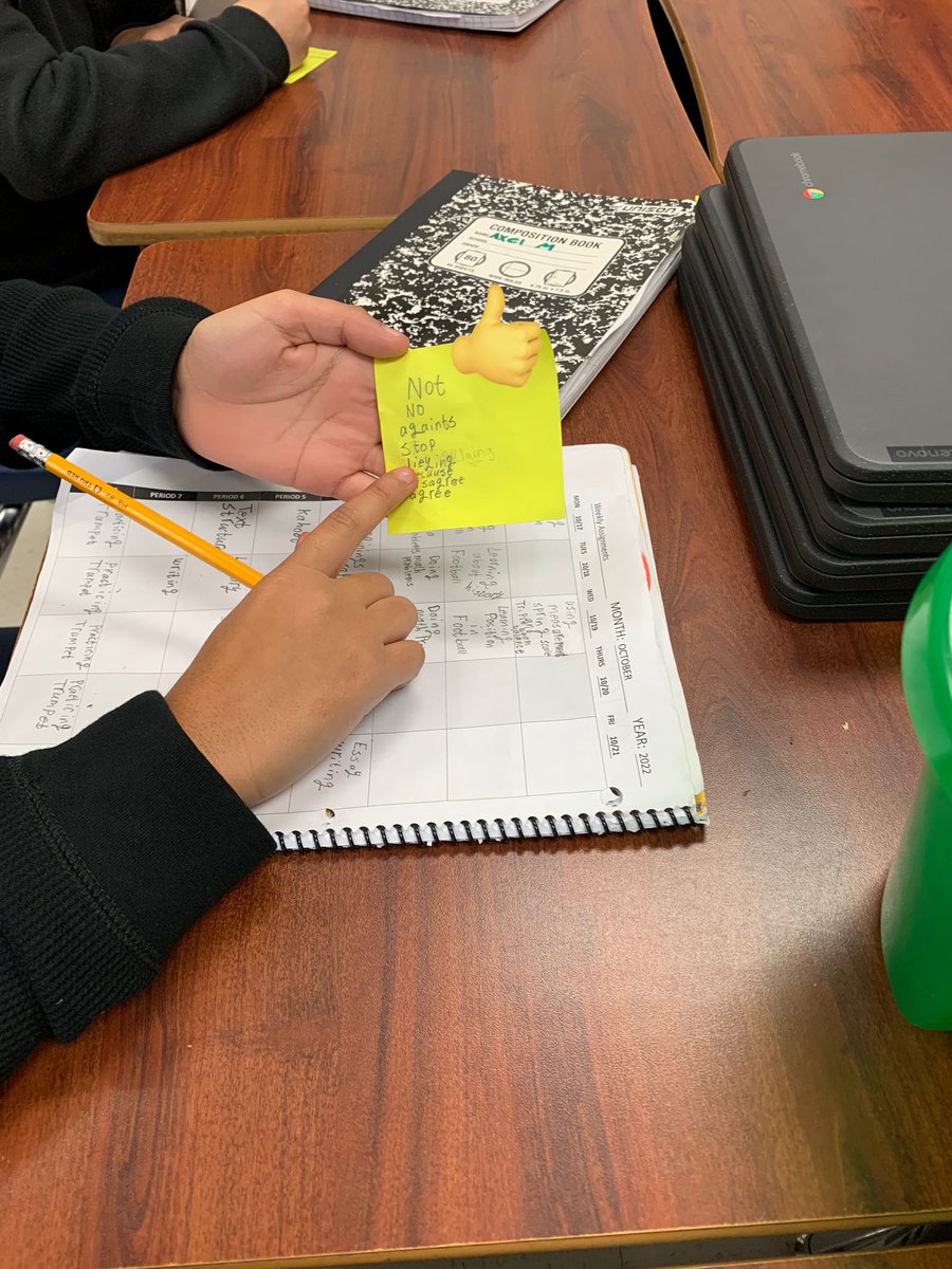 rakovank's tweet photo. @Bussey_Owlets collaborating to brainstorm keywords used to master argumentative writing today.  What an inspiring classroom!  #amplifyinaction #GISDeffect https://t.co/YZ1JJYYH2K