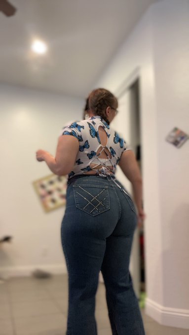 Tell my friend she&rsquo;s pretty RIGHT NOW 😤😤 @Squidgy_LV https://t.co/EV14q4kLxt<a class="tags" target="_blank" title="On Twitter" href="/?out=eyJ0eXAiOiJKV1QiLCJhbGciOiJIUzUxMiJ9.eyJpYXQiOjE3MjQ3MDg4MDYsImlzcyI6InR3cG9ybnN0YXJzLmNvbSIsIm5iZiI6MTcyNDcwODgwNiwiZXhwIjoxNzU2MjQ0ODA2LCJyZWRpcmVjdF91cmwiOiJodHRwczovL3R3aXR0ZXIuY29tL1NxdWlkZ3lfTFYifQ.LIzF_-1LSh4rCvE7uWS6vcSWR_C8LnLYL1mtOarjnCFRbcsOqiXlPGKOe6h6o88AKK2CttARh-rsUQuJne1VEQ">@Squidgy_LV</a><a href="/tag/onlyfans"class="tags"><span>#onlyfans</span></a>