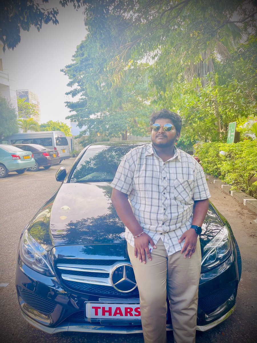 Jenosan3's tweet photo. The good man is the man who, no matter how morally unworthy he has been,
Is Moving to become #Better 💪♥️

🔴 https://t.co/kxwcPpM8qE

#WeedingVibes #Jaffna #HayanTharshi #Tilko #Benz https://t.co/7bEpVajk8n