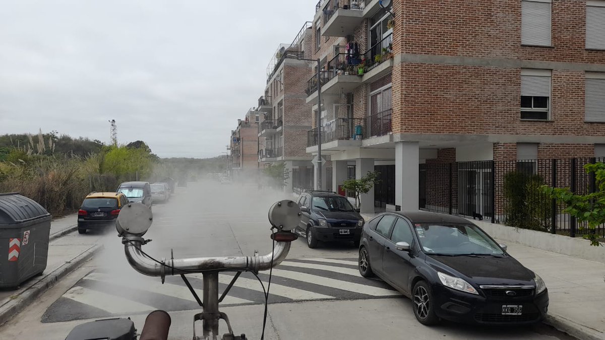 HectorN03153374's tweet photo. Hoy #EQUIPODGGIS con la cuadrilla de #Saneamiento en #BarrioRodrigoBueno y #BarrioInta se realizó Hidrolavado desinfeccion, Remoción de escombro, fumigación manual, fumigación movil
@mrgospedini
@Salas_Gabriel
@MariaMigliore
@gabimraida https://t.co/oXVU4dGG6T