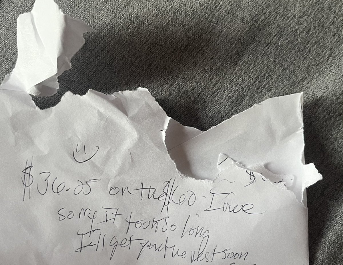 TMpls47's tweet image. So a neighbor who ripped me off $60 on his last use before treatment is back. Yesterday when I got back from surgery this envelope w/ $36.25 was at the front desk. 

#MakingAmends #Recovery 🙌💗