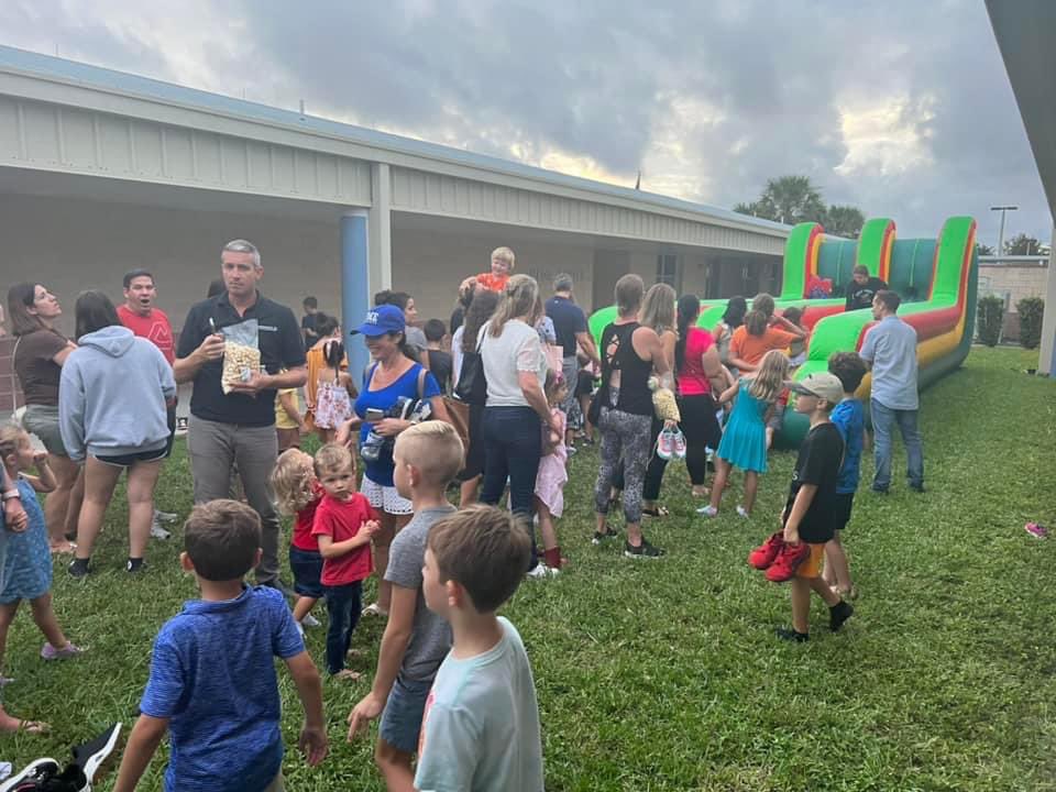 VMEPatriots's tweet photo. Tons of fun at Fall Fest last night! Thanks for joining us and special shout out to our fabulous PTO for organizing! @VMEPatriots @collierschools https://t.co/KuHn4zqvol