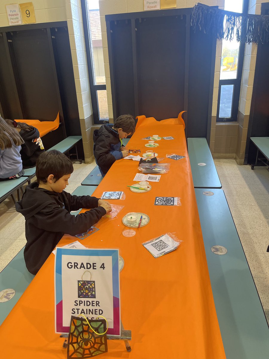 Enjoy the CCS Fall Art Fair during conferences. Students will enjoy sharing their artwork and participating in free arts and crafts.