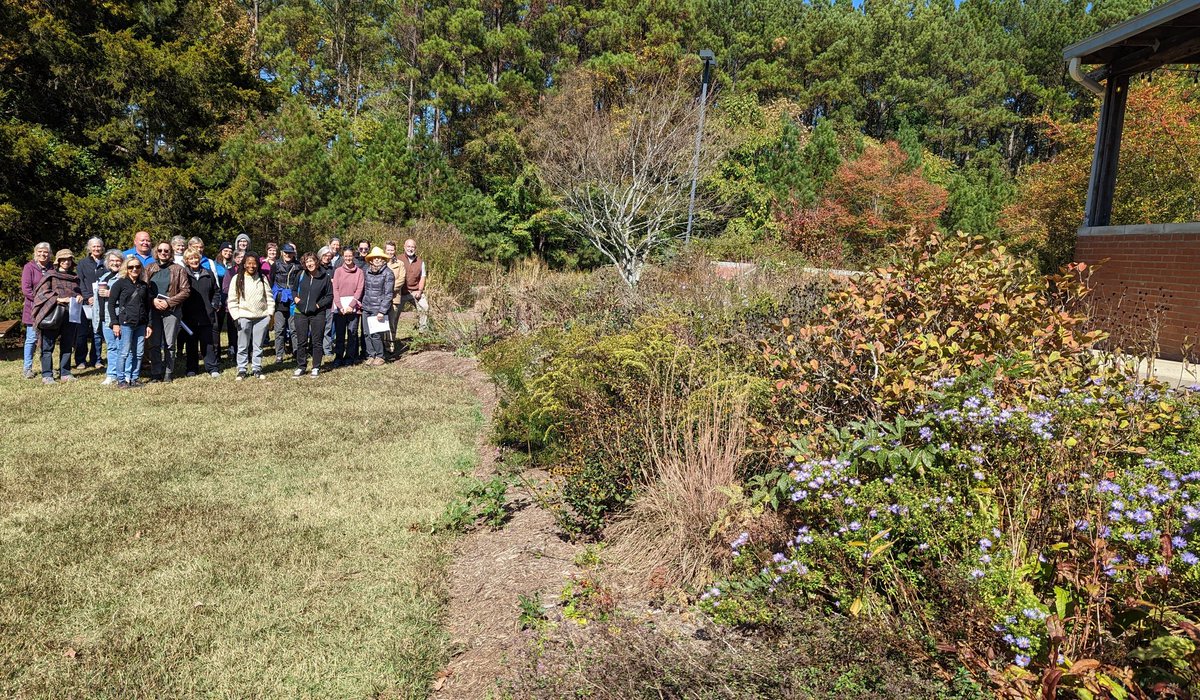 GrowSmallFarms's tweet photo. Gave a pollinator garden tour mid-day to a big ole group of Orange County Master Gardener trainees, a very enthusiastic bunch! https://t.co/ZVZiNJckT2