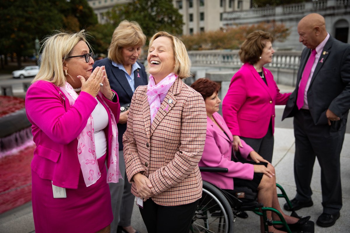 Mood when you pass bipartisan breast cancer prevention bills that will require insurance coverage for critical screenings &amp; testing! #SB1225 #SB1330