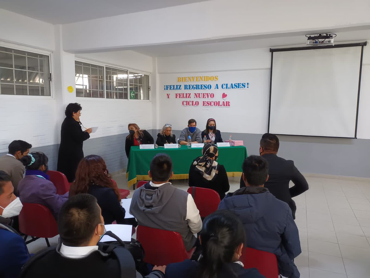supervisionS098's tweet photo. Conferencia magistral con el  Dr. John Louis Seelke, vinculación academica Zona S098 de Secundarias Generales y  Normal No. 2 de Nezahualcóyotl https://t.co/pE7HJSY6Y8