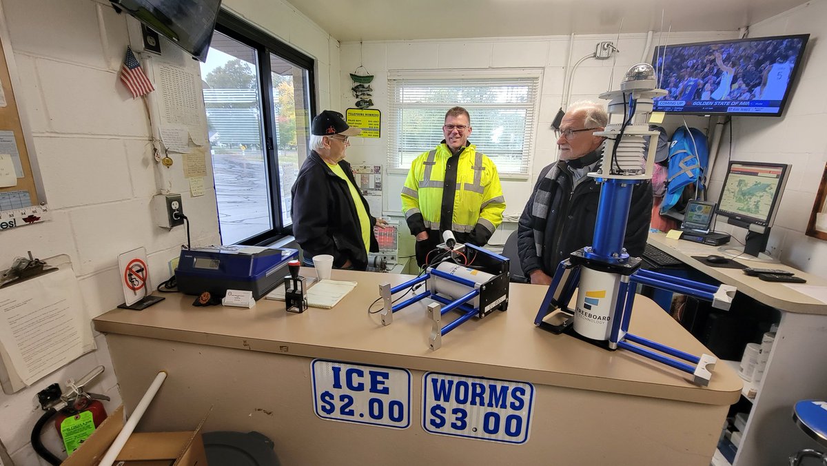 EddieGreatLakes's tweet photo. SMART LAKE ERIE: A blitz day of putting up sensors for @CLEH2OAlliance to monitor winds and water level on #LakeErie. Thanks @jeffjeff2007 for the help. We stopped at Catawba, Sandusky, and Avon Lake today.  @freeboardtech @LimnoTech https://t.co/L8V2HZ3Ylr