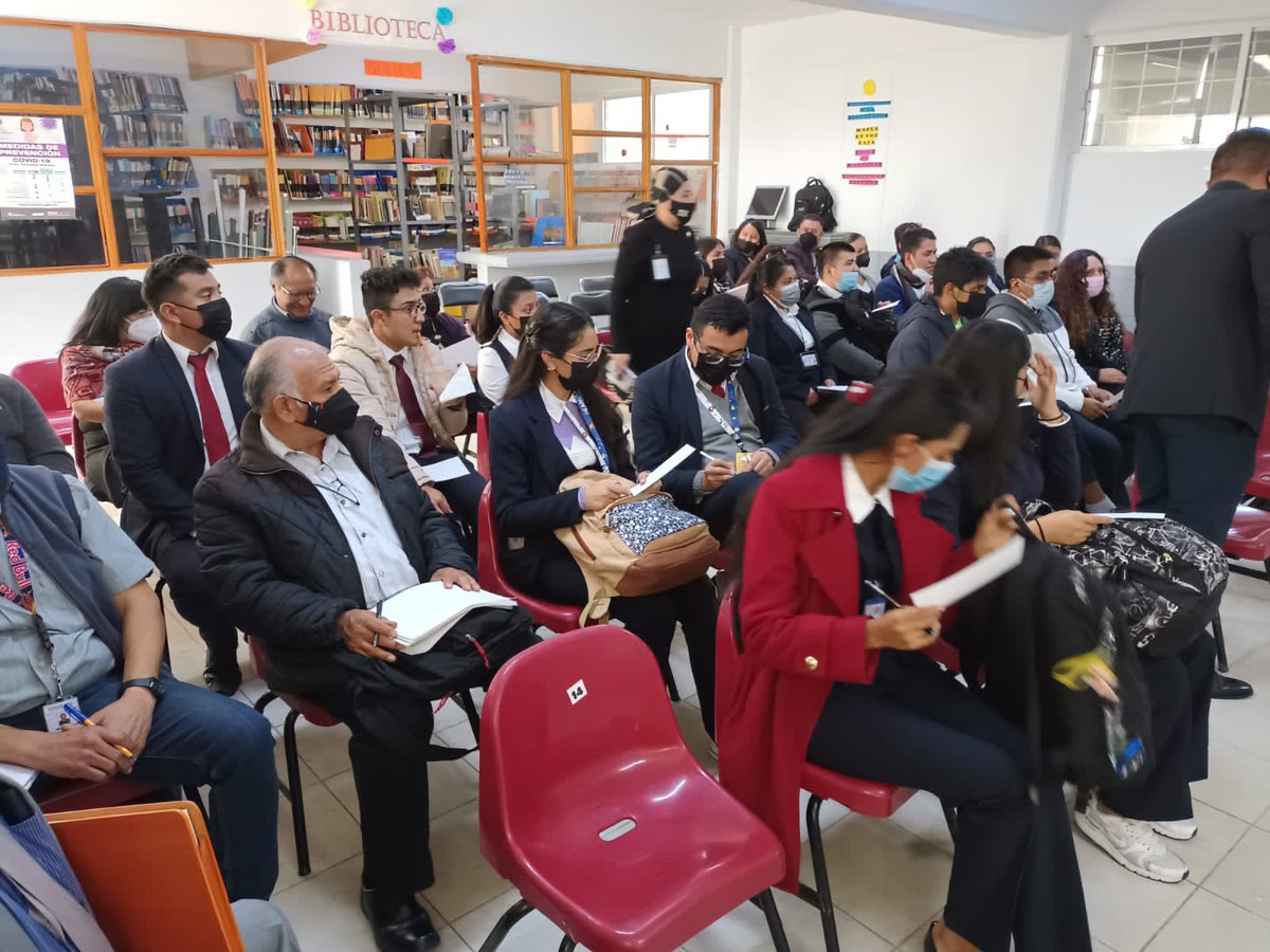 supervisionS098's tweet photo. Conferencia magistral con el  Dr. John Louis Seelke, vinculación academica Zona S098 de Secundarias Generales y  Normal No. 2 de Nezahualcóyotl https://t.co/pE7HJSY6Y8