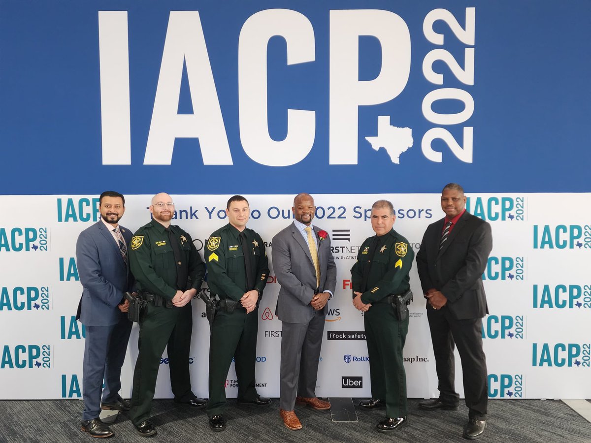 AirbusHeli_usa's tweet photo. Congratulations on @IACP’s Leadership in Police Aviation Award, @browardsheriff! This award recognizes “exemplary form of leadership” demonstrated by BSO’s Aviation Unit. Our relationship w/ BSO dates back to 1987,&amp; we look forward to working together for many more years to come. https://t.co/MJUB1rFZT4
