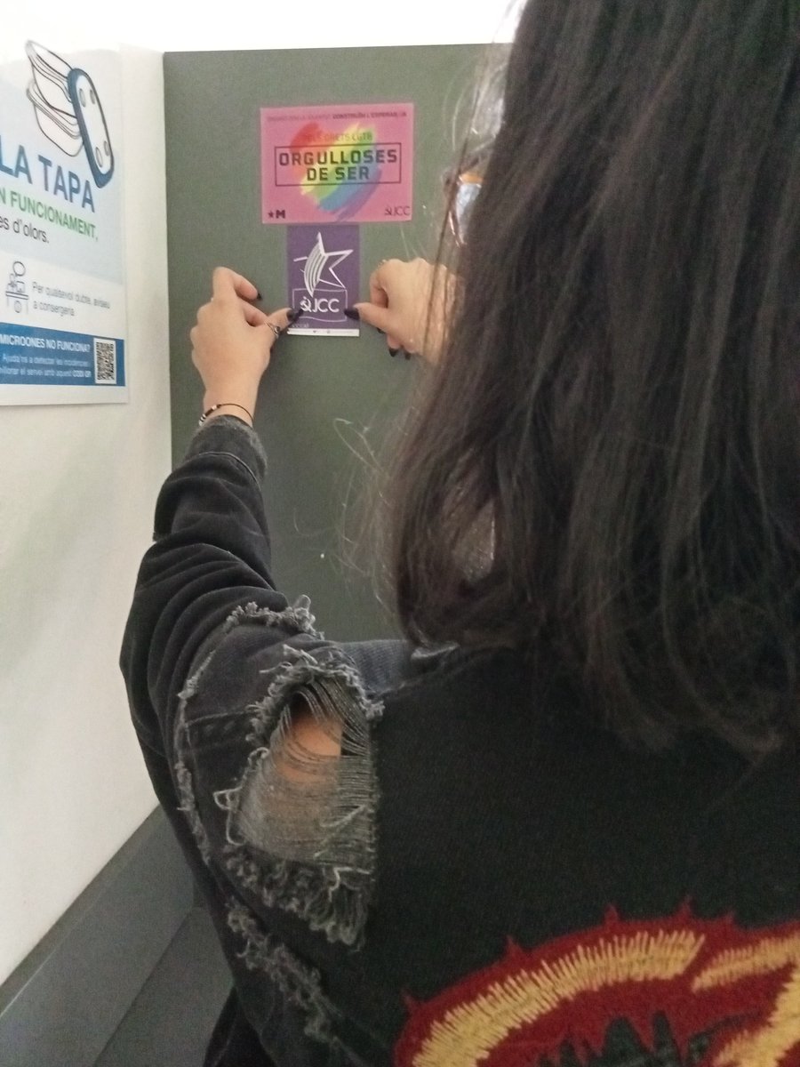 JCC_UAB's tweet photo. Iniciem campanya d'encartellada universitària per UPC Campus Nord, UPC Industrials i UB Biologia! 
Per una educació completament pública, de qualitat i amb consciència de classe! La revolució comença a les aules!
🚩Organitzem-nos,milita a la Joventut Comunista
#ElFuturÉsComunista https://t.co/3a4lztC1zF