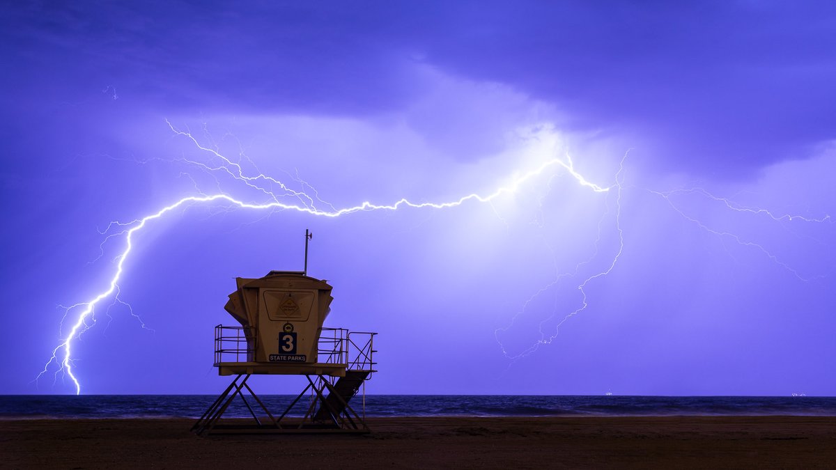 destructo's tweet photo. @AndrewLuckBaker @Kevin_Fong I love shooting Huntington Beach Lifeguard huts - always see Lunar Module when I do https://t.co/7FNT24WeJO