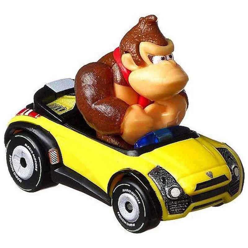 Vevesbeautyv's tweet photo. #DwayneEH @TheRock en el coche más pequeño del mundo me recuerda a donkey kong de mario kart! 🤣 https://t.co/75hina5A45