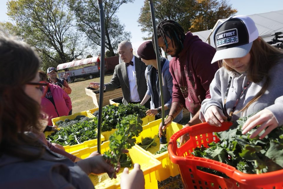 <a href="/wkuogden/">WKU Ogden College</a> <a href="/SustainableWKU/">WKU Sustainability</a> <a href="/WKUAgriculture/">WKU Department of Agriculture & Food Science</a> <a href="/WKUAlumni/">WKU Alumni</a> <a href="/wkurg/">WKU Restaurant Group</a> This new initiative will allow the entire WKU campus community to enjoy the products produced at the WKU Farm in campus restaurants for the first time.

Between 30 &amp; 50 students enrolled in horticulture and agriculture sustainability will participate in the program each semester.