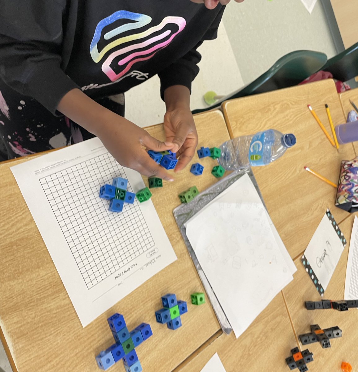SLRMRSSB's tweet photo. Exploring increasing and decreasing patterns today!  Next step, learning how to describe them clearly and add the pattern rule.   @DP_math #DPmathology https://t.co/weQQgC7NQA