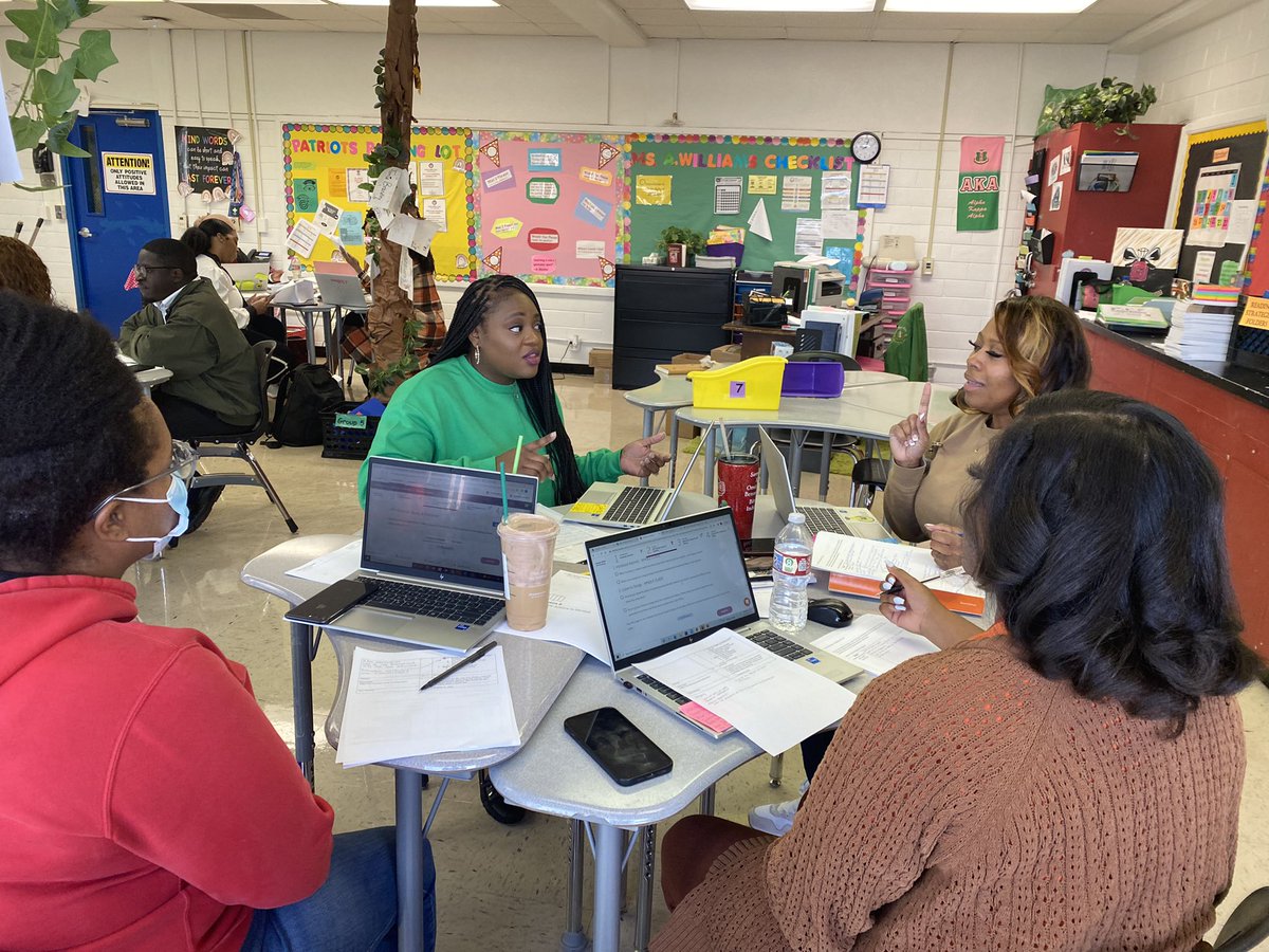 Coach_Winkie's tweet photo. @AttucksPatriots @HISD_ELA @HISDMiddleSchls English Language Arts PLCs are #theexample of what it means to invest with #intentionality in meaningful instruction for learners. @KemiMoyede, @WyllieShani and are phenomenal leaders who don’t just assign work but are engaged in it. https://t.co/wLub0yJw05