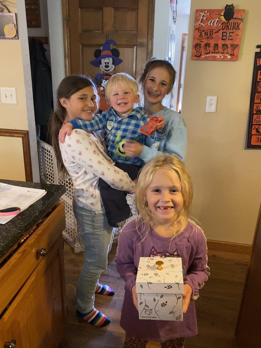 KarverNichole's tweet photo. Thank you @TheEmSchulz  for the fabulous self care idea! It came at a time I really needed it and my kids loved it too. https://t.co/yRjp5r5kbJ