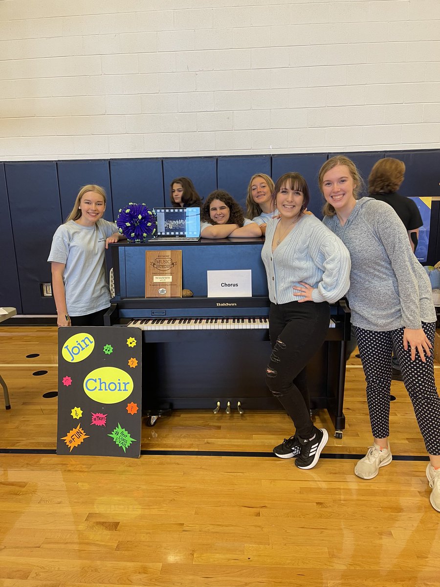 WSHS_CHORUS's tweet photo. Choir Council did an amazing job representing WSHS CHORUS at the WSHS Club Expo! https://t.co/NkneCaZuek
