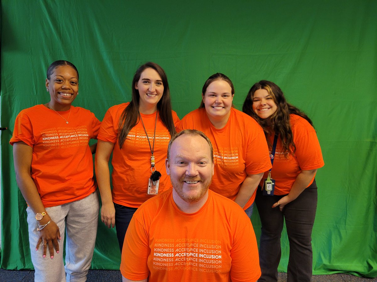 Whitney Freund tweet media