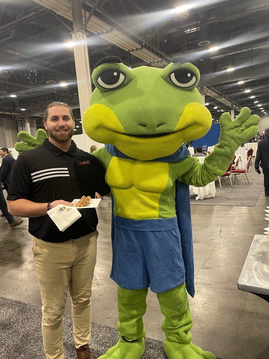Quest's tweet image. Look who surprised us today at Oracle #CloudWorld! 🐸 Come grab some tasty churros and say hello to your favorite Toad at booth 296.
#ToadforOracle