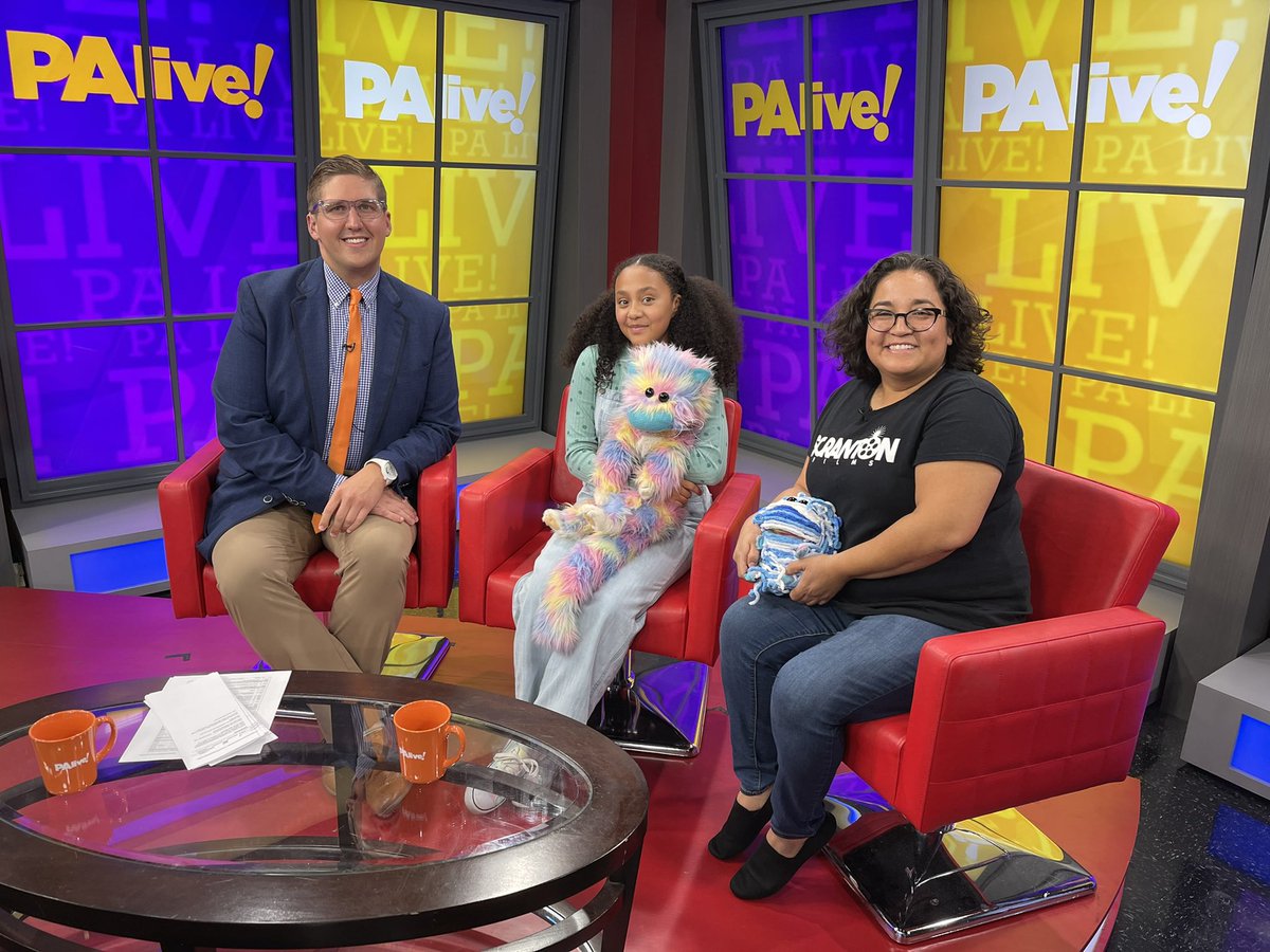 ScrantonFilms's tweet photo. So much fun we had promoting PAlette: Children’s Art Festival &amp; Screening on PALive, always a pleasure!

Jolie Cook did such a great job! Taffy and Artie were a little shy but kept it together and behaved like true pros! 

Sat, Oct 22nd from 12-4pm
@ArtsLackawanna https://t.co/x4lKkx8E2d