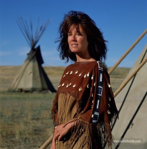 WWCSRD's tweet photo. WCW: #StandsWithAFist
#MaryMcDonnell
October 19, 1990 - #DWW premiered https://t.co/6Ts9TIN7u2