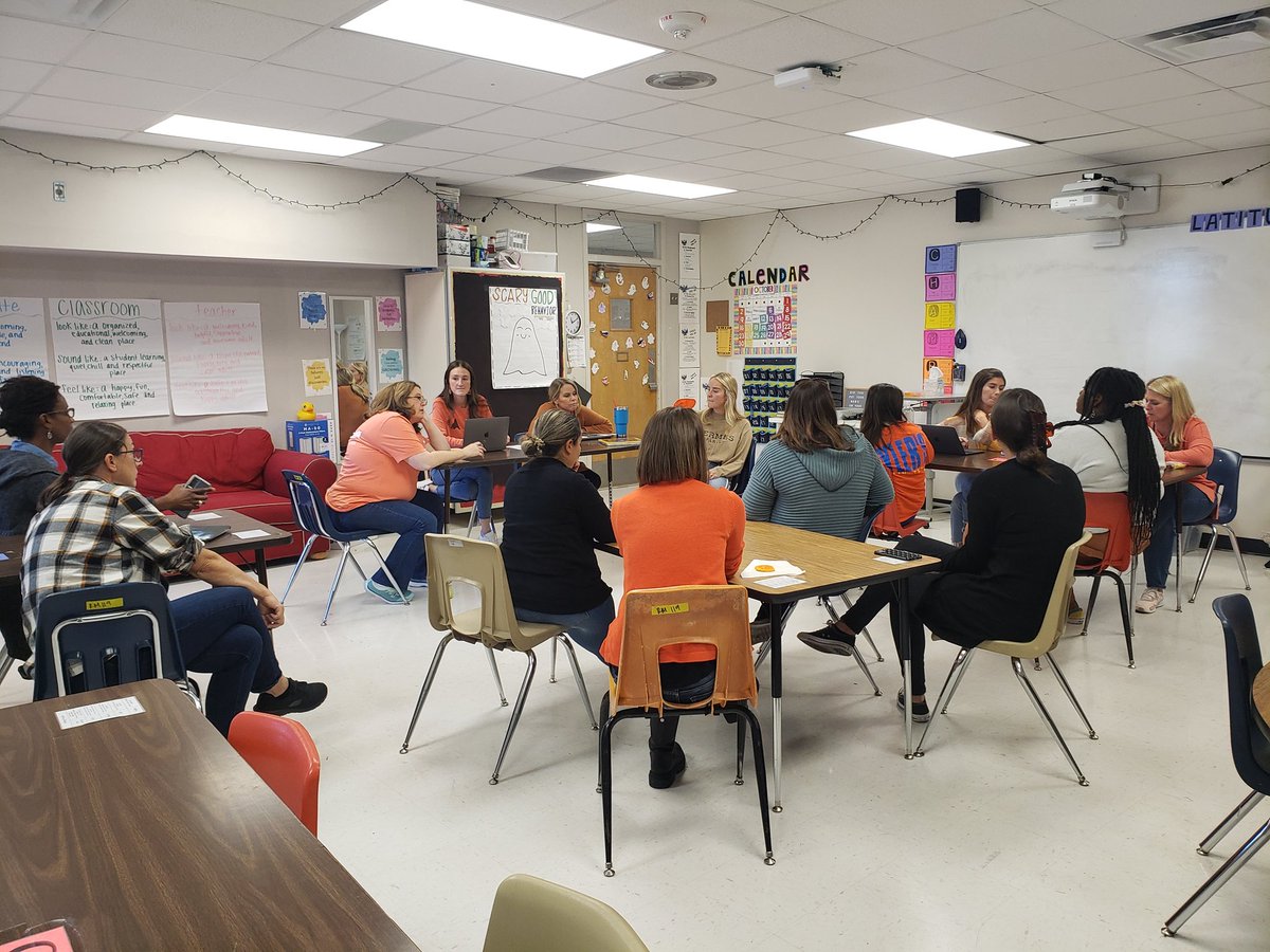 MsJamilaThomas's tweet photo. It warms my heart to see that for the 22-23 SY we have over half of our SRE staff as a dedicated member of the sunshine 🌞  committee. @SydneyBateman6 has done a great job loving and leading our committee!  #SREEaglesRISE #risdbelieves https://t.co/WC0tvotM2x