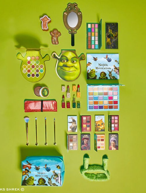 kansaita_'s tweet photo. Revolution ha sacado una gama de maquillaje inspirada en la peli de Shrek..... lo quiero todo https://t.co/uhKX31DuNa