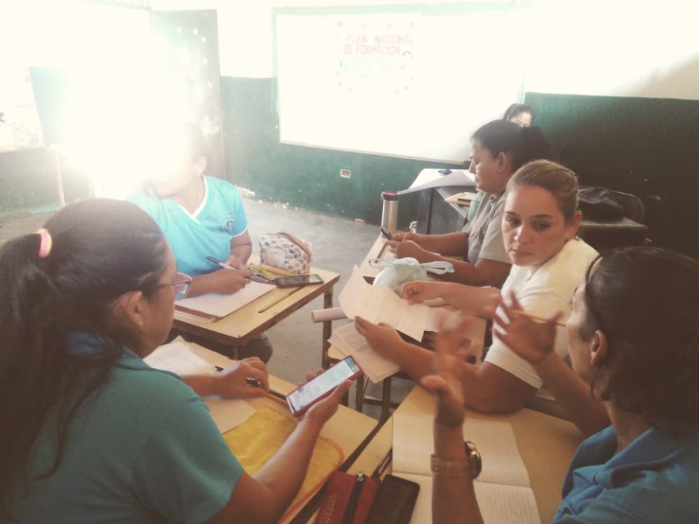 clifp_miranda_2's tweet photo. #PuebloUnidoYActivo preparando los contenidos, estrategias y acciones a tener en cuenta el viernes para el encuentro del curso Juntos por la Educación del Futuro desde el municipio Miranda del estado Guárico. @_LaAvanzadora @FormacionZeg @ZEGuarico https://t.co/oZ5b21yeN1