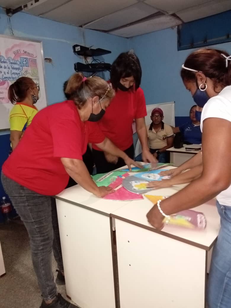 clifp_miranda_2's tweet photo. #PuebloUnidoYActivo preparando los contenidos, estrategias y acciones a tener en cuenta el viernes para el encuentro del curso Juntos por la Educación del Futuro desde el municipio Miranda del estado Guárico. @_LaAvanzadora @FormacionZeg @ZEGuarico https://t.co/oZ5b21yeN1
