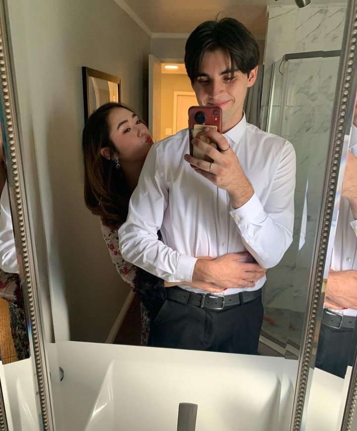GirlgroupsBR's tweet photo. coisa mais fofa: a Kyla (ex PRISTIN) e o namorado dela 🤍 https://t.co/szwTnLsuxC