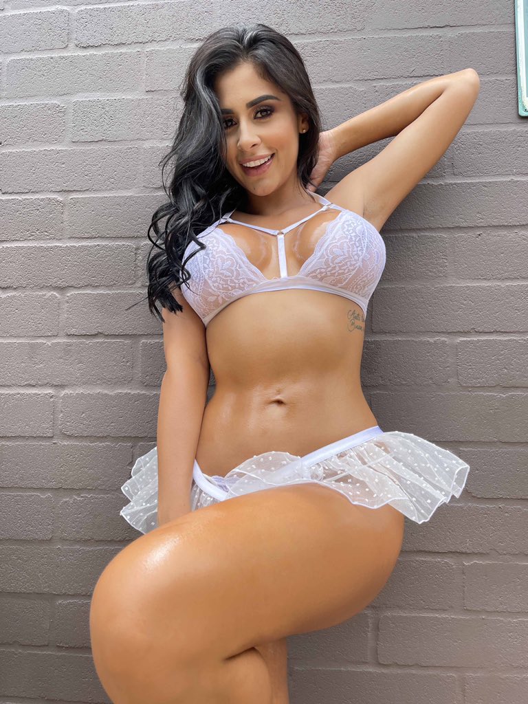 rubyafterfive's tweet photo. I’m in a naughty mood now papi 😏
https://t.co/C5UvuP7sQZ 😈 https://t.co/j1mhnDc1nL